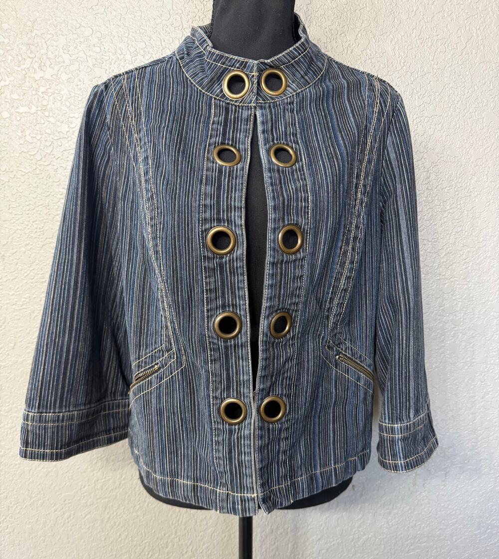 Live A Little Womens Sz M Blue Striped Riveted  Denim Jacket Hook Closure